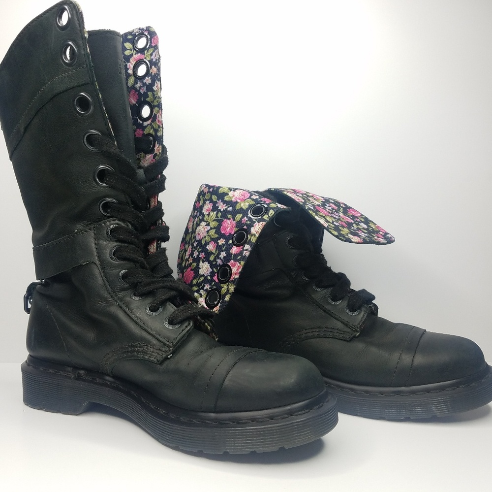 Doc Martens Color Black Leather Combat Boots